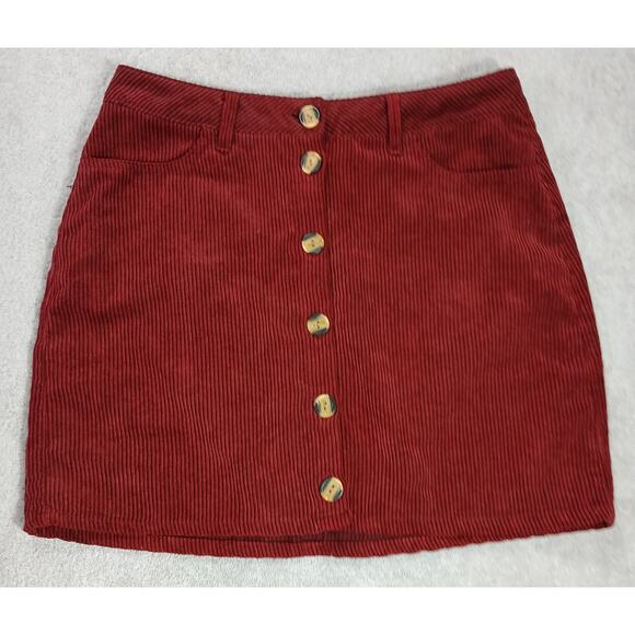 Ambiance Apparel maroon skirt size M real buttons. Academia esthetic - Picture 1 of 6